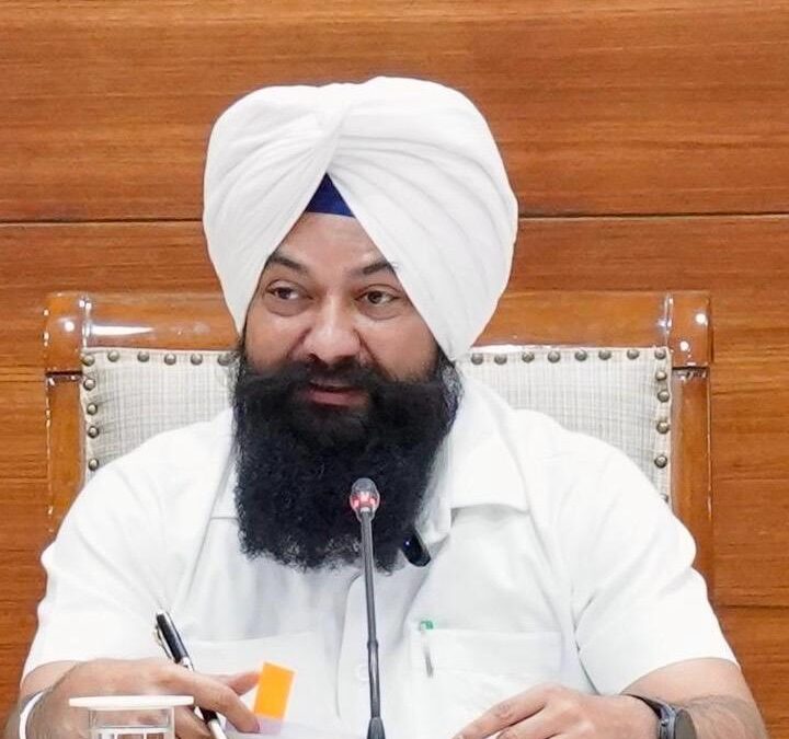 ਪੰਜਾਬ ਰਾਜ ਅਨੁਸੂਚਿਤ ਜਾਤੀਆਂ ਕਮਿਸ਼ਨ ਵਲੋਂ ਅਮਰਿੰਦਰ ਸਿੰਘ ਰਾਜਾ ਵੜਿੰਗ ਵਲੋਂ ਬੂਟਾ ਸਿੰਘ ਪ੍ਰਤੀ ਵਰਤੀ ਸ਼ਬਦਾਵਲੀ ਸਬੰਧੀ ਸੂ ਮੋਟੋ ਨੋਟਿਸ ਲਿਆ