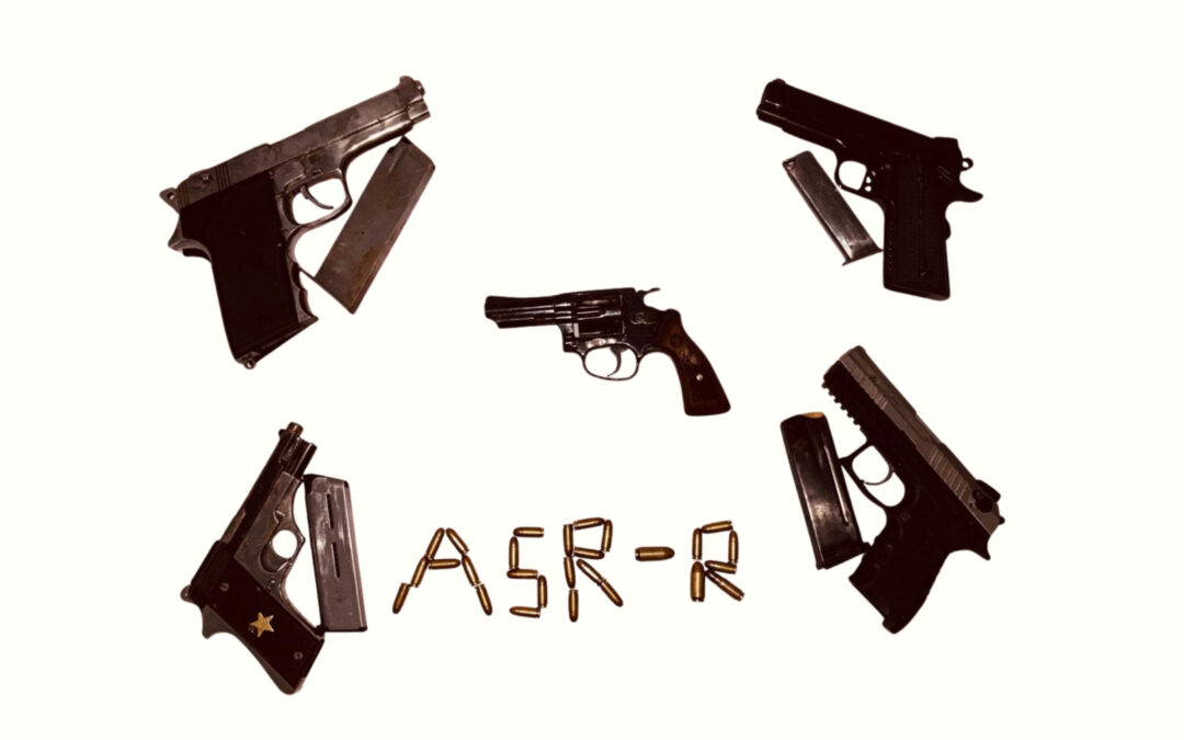 ਕੇ. ਐੱਲ. ਐੱਫ. ਦੇ ਦੋ ਕਾਰਕੁਨ ਜੋ ਇਟਲੀ ਦੇ ਮਾਲਕ ਮਾਲਕ ਸਿੰਘ ਦੇ ਕਤਲ ਵਿੱਚ ਸ਼ਾਮਲ ਸਨ, ਅੰਮ੍ਰਿਤਸਰ ਤੋਂ ਗ੍ਰਿਫਤਾਰ ਕੀਤੇ ਗਏ ਹਨ।  ਪੰਜ ਹਥਿਆਰ ਬਰਾਮਦ ਕੀਤੇ ਗਏ ਹਨ।