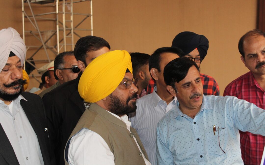 ਸ੍ਰੀ ਅਨੰਦਪੁਰ ਸਾਹਿਬ ਨੂੰ ਜੁੜਦੀਆਂ 317 ਕਿਲੋਮੀਟਰ ਸੜਕਾਂ ਨੂੰ 100 ਕਰੋੜ ਰੁਪਏ ਦੀ ਲਾਗਤ ਨਾਲ ਅਪਗ੍ਰੇਡ ਕੀਤਾ ਜਾ ਰਿਹਾ ਹੈ- ਹਰਭਜਨ ਸਿੰਘ ਈ.ਟੀ.ਓ