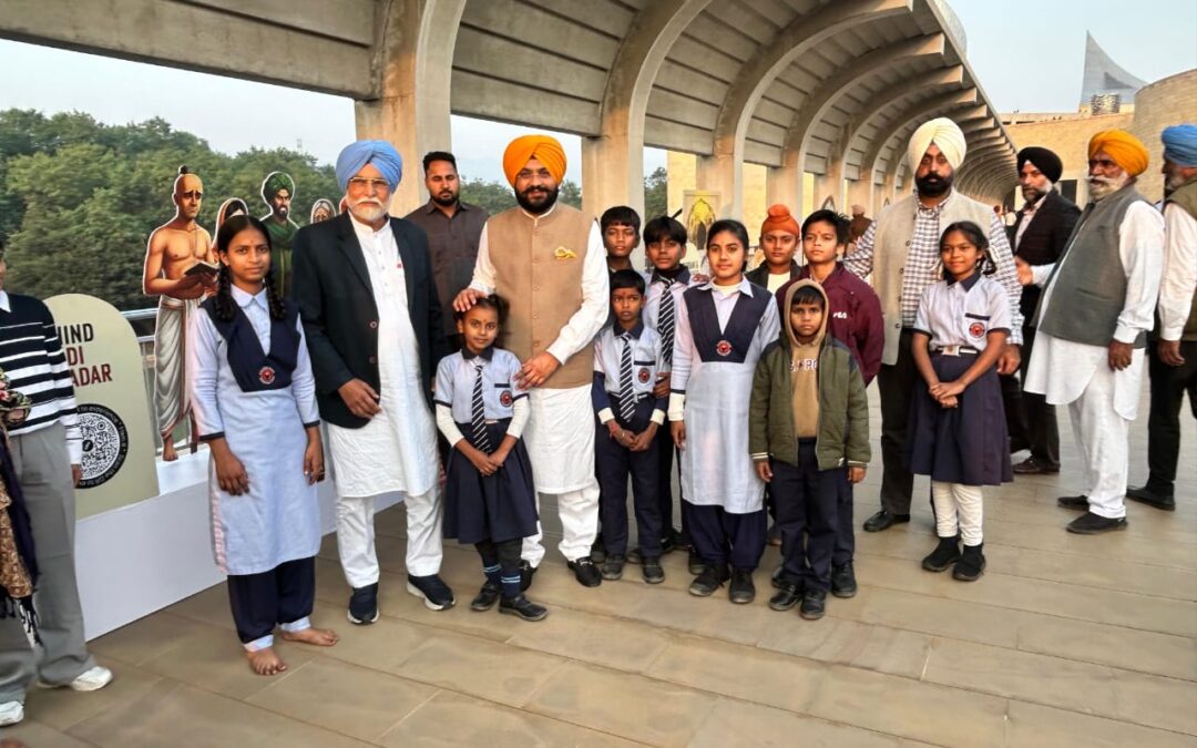 ਕੈਬਨਿਟ ਮੰਤਰੀ ਤਰੁਨਪ੍ਰੀਤ ਸਿੰਘ ਸੌਂਦ, ਵਿਧਾਇਕ ਬੁੱਧ ਰਾਮ ਨੇ ਸੰਗਤ ਨਾਲ ਲਗਾਇਆ ਗਾਈਡਡ ਵਿਰਾਸਤੀ ਟੂਰ