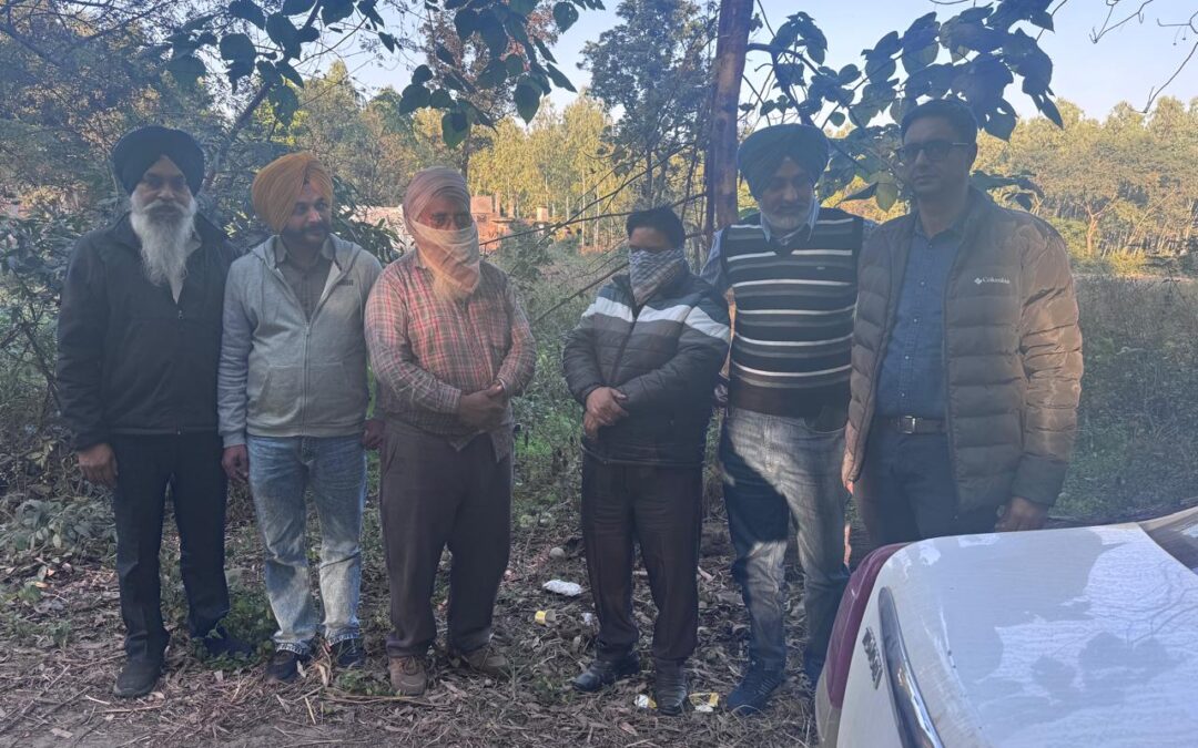 ਵਿਜੀਲੈਂਸ ਬਿਊਰੋ ਵੱਲੋਂ 15,000 ਰੁਪਏ ਰਿਸ਼ਵਤ ਲੈਂਦੇ ਜੂਨੀਅਰ ਇੰਜੀਨੀਅਰ ਅਤੇ ਠੇਕੇਦਾਰ ਰੰਗੇ ਹੱਥੀਂ ਕਾਬੂ