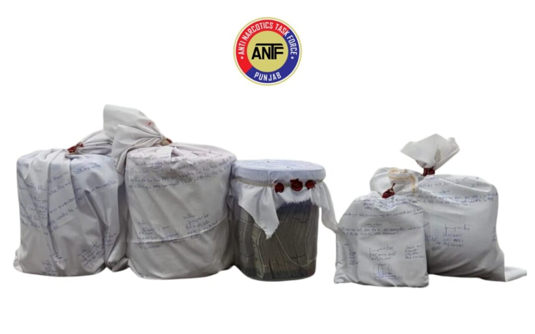 ਤਰਨ-ਤਾਰਨ ਨਾਲ ਸਬੰਧਤ ਨਸ਼ਾ ਤਸਕਰ ਖਰੜ ਤੋਂ ਗ੍ਰਿਫ਼ਤਾਰ; 5 ਕਿਲੋ ਹੈਰੋਇਨ, 1.6 ਕਿਲੋ ਆਈਸੀਈ, 6.5 ਲੱਖ ਰੁਪਏ ਦੀ ਡਰੱਗ ਮਨੀ ਬਰਾਮਦ