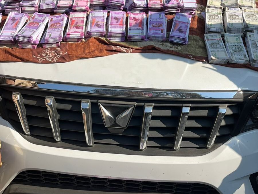 ਐਸ ਏ ਐਸ ਨਗਰ ਪੁਲਿਸ ਨੇ ਅੰਤਰਰਾਜੀ ਜਾਅਲੀ ਕਰੰਸੀ ਗ੍ਰੋਹ ਦਾ ਪਰਦਾਫਾਸ਼ ਕੀਤਾ; ਡੇਰਾ ਬੱਸੀ ਵਿਖੇ 9.95 ਕਰੋੜ ਰੁਪਏ ਦੇ ਜਾਅਲੀ ਅਤੇ ਬੰਦ ਕਰੰਸੀ ਨੋਟ ਜ਼ਬਤ ਕੀਤੇ