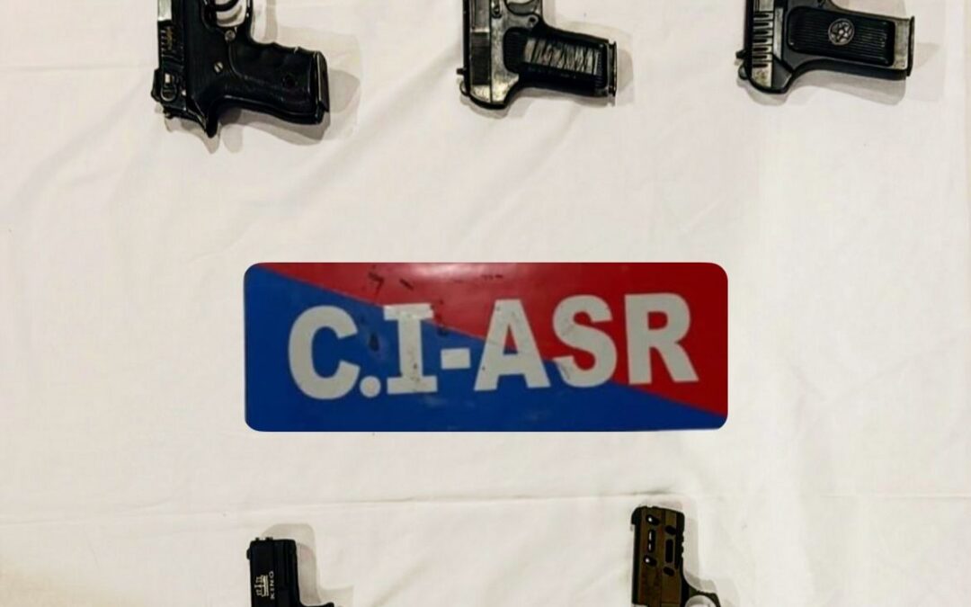 ਸਰਹੱਦ ਪਾਰੋਂ ਹਥਿਆਰ ਤਸਕਰੀ ਕਰਨ ਵਾਲੇ ਗਿਰੋਹ ਨਾਲ ਸਬੰਧਤ ਇੱਕ ਵਿਅਕਤੀ ਪੰਜ ਪਿਸਤੌਲਾਂ ਸਮੇਤ ਕਾਬੂ