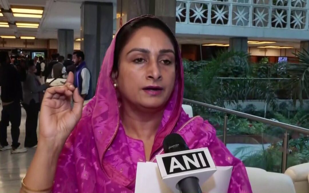 ਸੰਸਦ ਦਾ ਸਰਤ ਰੁੱਤ ਇਜਲਾਸ ਗੁਰੂ ਤੇਗ ਬਹਾਦਰ ਸਾਹਿਬ ਜੀ ਦੇ 350 ਸ਼ਹੀਦੀ ਦਿਹਾੜੇ ’ਤੇ ਸ਼ਰਧਾਂਜਲੀ ਭੇਂਟ ਕਰ ਕੇ ਸ਼ੁਰੂ ਕੀਤਾ ਜਾਵੇ: ਹਰਸਿਮਰਤ ਕੌਰ ਬਾਦਲ