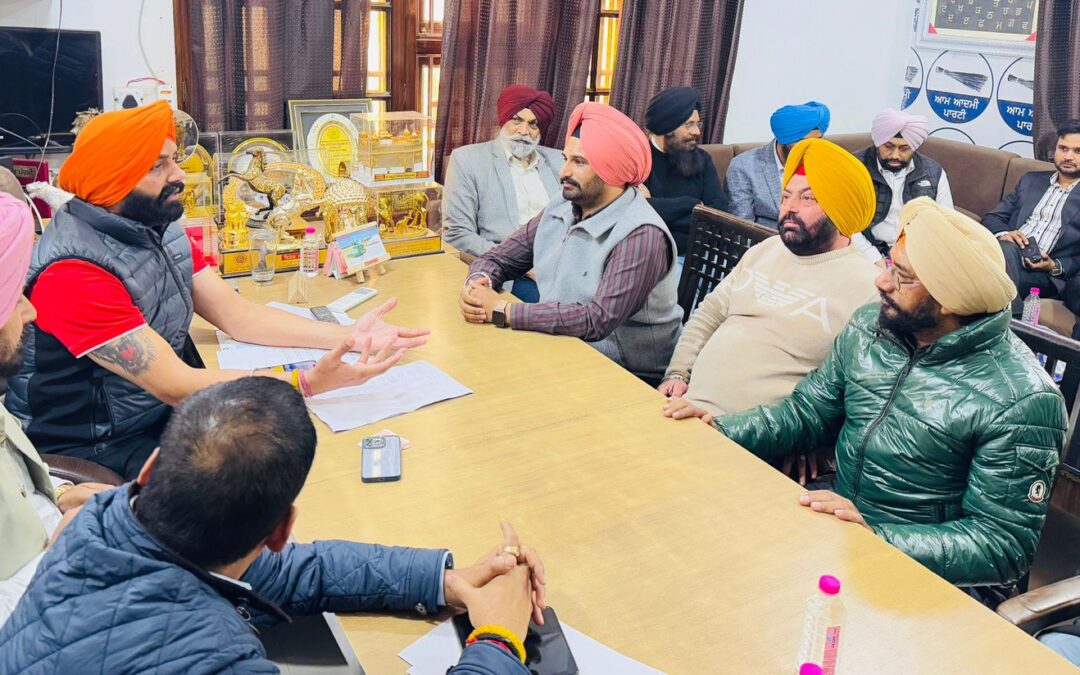 ਰੋਡਵੇਜ਼ ਕਾਮਿਆਂ ਦੀ ਹੜਤਾਲ ਖਤਮ; ਟਰਾਂਸਪੋਰਟ ਮੰਤਰੀ ਨਾਲ ਮੀਟਿੰਗ ਦੌਰਾਨ ਬਣੀ ਸਹਿਮਤੀ