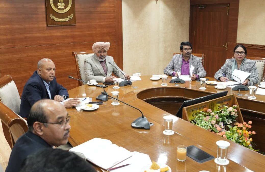 ਵਿੱਤ ਮੰਤਰੀ ਹਰਪਾਲ ਸਿੰਘ ਚੀਮਾ ਨੇ ਬੈਂਕਾਂ ਲਈ ਪੈਨਸ਼ਨਰ ਸੇਵਾ ਪੋਰਟਲ ਰਜਿਸਟ੍ਰੇਸ਼ਨ ਨੂੰ ਪੂਰਾ ਕਰਨ ਲਈ ਸਮਾਂ-ਸੀਮਾ ਕੀਤੀ ਨਿਰਧਾਰਤ