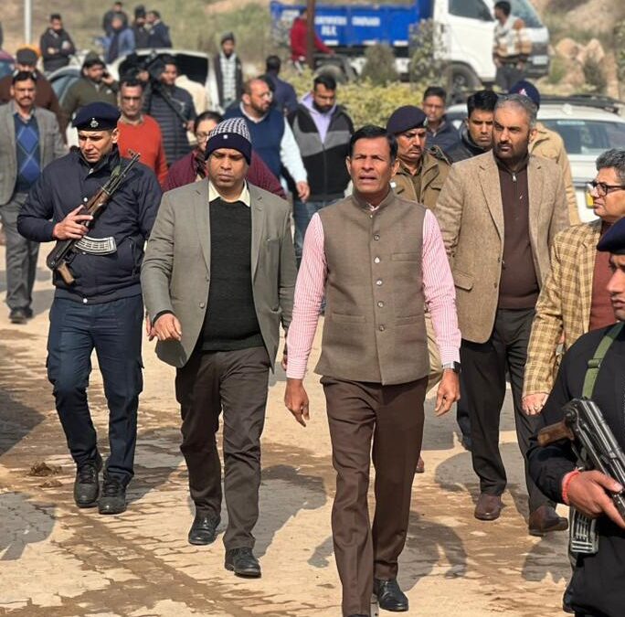 ਸ਼੍ਰੀ ਐੱਚ. ਰਾਜੇਸ਼ ਪ੍ਰਸਾਦ, ਆਈਏਐਸ, ਮੁੱਖ ਸਕੱਤਰ, ਯੂਟੀ ਚੰਡੀਗੜ੍ਹ ਨੇ ਅੱਜ ਰਾਏਪੁਰ ਕਲਾਂ, ਚੰਡੀਗੜ੍ਹ ਦੇ ਉਦਯੋਗਿਕ ਖੇਤਰ ਵਿੱਚ ਦੋ ਗਊਸ਼ਾਲਾਵਾਂ,