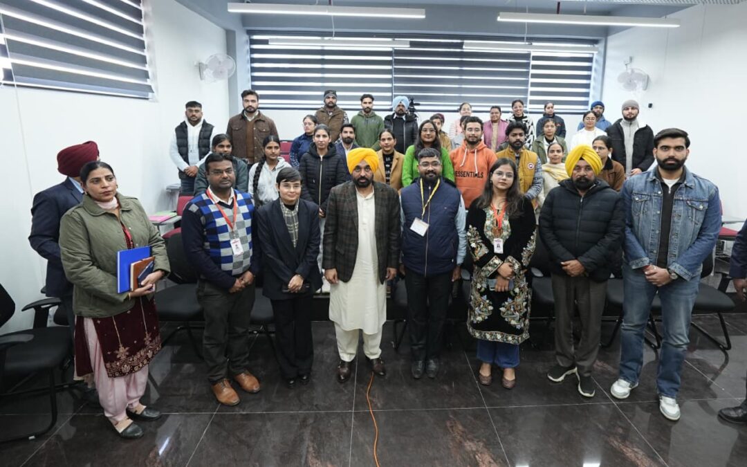 ਪੰਜਾਬ ਸਰਕਾਰ ਨੌਜਵਾਨਾਂ ਨੂੰ ਮੁਕਾਬਲੇ ਵਾਲੀਆਂ ਪ੍ਰੀਖਿਆਵਾਂ ਦੀ ਤਿਆਰੀ ਕਰਵਾਉਣ ਲਈ ਸਖ਼ਤ ਯਤਨ ਕਰ ਰਹੀ ਹੈ: ਮੁੱਖ ਮੰਤਰੀ ਭਗਵੰਤ ਸਿੰਘ ਮਾਨ