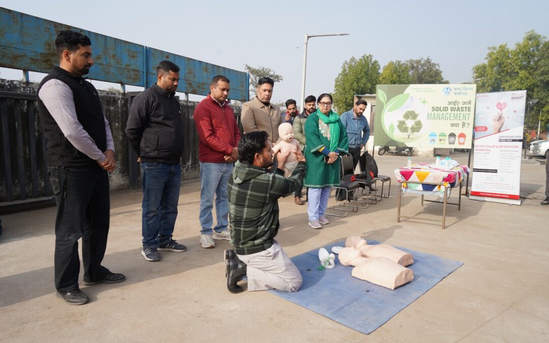 ਐਮਸੀ ਚੰਡੀਗੜ੍ਹ, ਟੈਕ ਮਹਿੰਦਰਾ ਸਮਾਰਟ ਦੇ ਸਹਿਯੋਗ ਨਾਲ, ਸੈਕਟਰ 25 ਵਿਖੇ ਪਿੰਕ ਐਮਆਰਐਫ ਕਰਮਚਾਰੀਆਂ ਲਈ ਮੁੱਢਲੀ ਡਾਕਟਰੀ ਸਿਖਲਾਈ ਵਰਕਸ਼ਾਪ ਦਾ ਆਯੋਜਨ ਕਰਦਾ ਹੈ