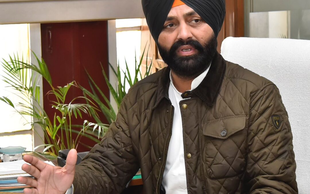 ਪੰਜਾਬ ਸਰਕਾਰ ਕੰਟਰੈਕਚੂਅਲ ਮੁਲਾਜ਼ਮਾਂ ਨੂੰ ਪੱਕਾ ਕਰਨ ਲਈ ਵਚਨਬੱਧ; ਜਾਇਜ ਮੰਗਾਂ ਦਾ ਛੇਤੀ ਹੱਲ ਕਰਾਂਗੇ: ਲਾਲਜੀਤ ਸਿੰਘ ਭੁੱਲਰ