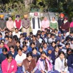 ਸਪੀਕਰ ਨੇ ਆਪਣੇ ਨਿਵਾਸ ਸਥਾਨ ‘ਤੇ ਪ੍ਰਧਾਨ ਮੰਤਰੀ ਸ਼੍ਰੀ ਸਰਕਾਰੀ ਸੀਨੀਅਰ ਸੈਕੰਡਰੀ ਸਕੂਲ, ਗੋਧੇਵਾਲਾ (ਮੋਗਾ) ਦੇ ਵਿਦਿਆਰਥੀਆਂ ਨਾਲ ਗੱਲਬਾਤ ਕੀਤੀ