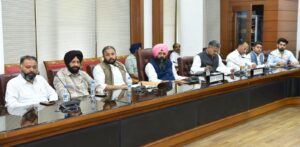 ਯੁੱਧ ਨਸ਼ਿਆਂ ਵਿਰੁੱਧ ਮੁਹਿੰਮ ਨੂੰ ਮਿਲੀ ਨਵੀਂ ਰਫ਼ਤਾਰ ਡਿਪਟੀ ਸਪੀਕਰ ਵੱਲੋਂ ‘ਸ਼ਹੀਦ-ਏ-ਆਜ਼ਮ ਭਗਤ ਸਿੰਘ ਨੈਸ਼ਨਲ ਮੈਰਾਥਨ’ ਲਈ ਵਿਸ਼ੇਸ਼ ਮੀਟਿੰਗ