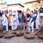 ਗੁਰਦੁਆਰਾ ਸ੍ਰੀ ਦਰਬਾਰ ਸਾਹਿਬ ਤਰਨ ਤਾਰਨ ਦੀ ਦਰਸ਼ਨੀ ਡਿਊੜੀ ਦੇ ਬਾਹਰ ਜੋੜਾ ਘਰ ਗੱਠੜੀ ਘਰ ਸਮੇਤ ਹੋਰ ਸੇਵਾਵਾਂ ਦੀ ਸੇਵਾ ਹੋਈ ਆਰੰਭ