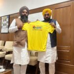 ਮੁੱਖ ਮੰਤਰੀ ਭਗਵੰਤ ਸਿੰਘ ਮਾਨ ਵੱਲੋਂ ਸ਼ਹੀਦ-ਏ-ਆਜ਼ਮ ਭਗਤ ਸਿੰਘ ਨੈਸ਼ਨਲ ਮੈਰਾਥਨ ਦੀ ਟੀ-ਸ਼ਰਟ ਜਾਰੀ