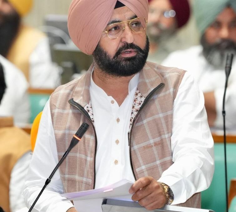 ਪਾਣੀ ਦੀ ਕਿੱਲਤ ਵਾਲੇ 1230 ਪਿੰਡਾਂ ਤੇ 125 ਬਸਤੀਆਂ ਵਿੱਚ ਜਲ ਸਪਲਾਈ ਅਤੇ 88 ਯੂਰੇਨੀਅਮ-ਪ੍ਰਭਾਵਿਤ ਖੇਤਰਾਂ ਲਈ ਨਵੇਂ ਪ੍ਰਾਜੈਕਟਾਂ ਵਾਸਤੇ 1487 ਕਰੋੜ ਰੁਪਏ ਰੱਖੇ: ਹਰਦੀਪ ਸਿੰਘ ਮੁੰਡੀਆਂ