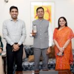 ਜਨਗਣਨਾ 2027 ਵਿੱਚ ਡਿਜੀਟਲ ਭਾਗੀਦਾਰੀ ਨੂੰ ਵਧਾਉਣ ਦੀ ਦਿਸ਼ਾ ਵਿੱਚ ਇੱਕ ਮਹੱਤਵਪੂਰਨ ਕਦਮ ਉਠਾਉਂਦੇ ਹੋਏ, ਯੂਟੀ ਚੰਡੀਗੜ੍ਹ ਦੇ ਮੁੱਖ ਸਕੱਤਰ, ਸ਼੍ਰੀ ਐੱਚ. ਰਾਜੇਸ਼ ਪ੍ਰਸਾਦ, ਆਈਏਐੱਸ ਨੇ ਅੱਜ ਔਨਲਾਇਨ ਜਨਗਣਨਾ ਪੋਰਟਲ ਦੇ ਜ਼ਰੀਏ ਸਫ਼ਲਤਾਪੂਰਵਕ ਆਪਣੀ ਸਵੈ-ਗਣਨਾ (Self-Enumeration) ਪੂਰੀ ਕੀਤੀ।