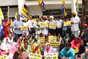 “ਭਾਜਪਾ ਦੀ ਛਤਰੀ ਹੇਠਾਂ ਸੀਪੀਡੀਐਲ ਦੀ ਖੁੱਲ੍ਹੀ ਲੁੱਟ: ਨਿੱਜੀਕਰਨ ਦੇ ਨਾਮ ’ਤੇ ਲੋਕਾਂ ਦੀ ਜੇਬ ’ਤੇ ਡਾਕਾ, ਵਾਰ-ਵਾਰ ਵਧੇ ਰੇਟ, ਡਬਲ ਬਿਲਿੰਗ, ਪਾਵਰ ਕੱਟ – ਆਪ ਦਾ ਤੀਖਾ ਪ੍ਰਦਰਸ਼ਨ”