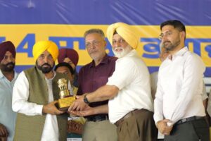 ਅਕਾਲੀਆਂ ਨੇ ਪੰਜਾਬ ਨੂੰ ਲੁੱਟਣ ਦੀ ਆਦਤ ਨਹੀਂ ਛੱਡੀ; ਰੈਲੀ ਵਿੱਚ ਬਿਜਲੀ ਚੋਰੀ ਕਰਦੇ ਫੜੇ ਗਏ ਅਕਾਲੀ ਆਗੂ: ਮੁੱਖ ਮੰਤਰੀ ਭਗਵੰਤ ਸਿੰਘ ਮਾਨ