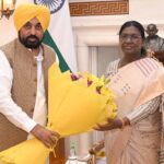 ਪੰਜਾਬ ਦੇ ਮੁੱਖ ਮੰਤਰੀ ਭਗਵੰਤ ਸਿੰਘ ਮਾਨ ਨੇ ਰਾਸ਼ਟਰਪਤੀ ਨਾਲ ਕੀਤੀ ਮੁਲਾਕਾਤ, ‘ਪੰਜਾਬ ਦੇ ਗੱਦਾਰ’ ਰਾਜ ਸਭਾ ਮੈਂਬਰਾਂ ਦੀ ਮੈਂਬਰਸ਼ਿਪ ਰੱਦ ਕਰਨ ਦੀ ਕੀਤੀ ਮੰਗ