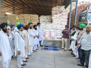 ਪੰਜਾਬ ਵਿੱਚ ਟੈਕਨੀਕਲ ਗ੍ਰੇਡ ਦੇ ਨਾਮ ‘ਤੇ ਹੋ ਰਹੇ ਯੂਰੀਆ ਖਾਦ ਘੁਟਾਲੇ ਦੀ ਨਿਰਪੱਖ ਜਾਂਚ ਲਈ ਰਾਜਪਾਲ ਪੰਜਾਬ ਨੂੰ ਮਿਲੇਗਾ ਐਸਕੇਐਮ ਗੈਰ ਸਿਆਸੀ ਦਾ ਵਫ਼ਦ