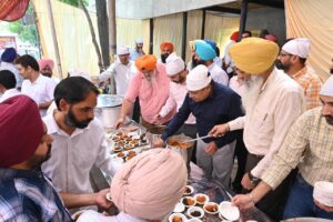 ਲੋਕ ਸੰਪਰਕ ਵੱਲੋਂ ਸ੍ਰੀ ਗੁਰੂ ਅਰਜਨ ਦੇਵ ਜੀ ਦੇ ਸ਼ਹੀਦੀ ਗੁਰਪੁਰਬ ਅਤੇ ਨਿਰਜਲਾ ਇਕਾਦਸ਼ੀ ਨੂੰ ਸਮਰਪਿਤ ਛਬੀਲ
