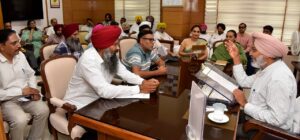 ਵਿੱਤ ਮੰਤਰੀ ਹਰਪਾਲ ਸਿੰਘ ਚੀਮਾ ਨੇ ਮੁਲਾਜ਼ਮ ਯੂਨੀਅਨਾਂ ਨਾਲ ਉੱਚ ਪੱਧਰੀ ਮੀਟਿੰਗਾਂ ਦੀ ਕੀਤੀ ਪ੍ਰਧਾਨਗੀ, ਲੰਬਿਤ ਮਸਲਿਆਂ ਦੇ ਜਲਦੀ ਹੱਲ ਦੇ ਦਿੱਤੇ ਨਿਰਦੇਸ਼