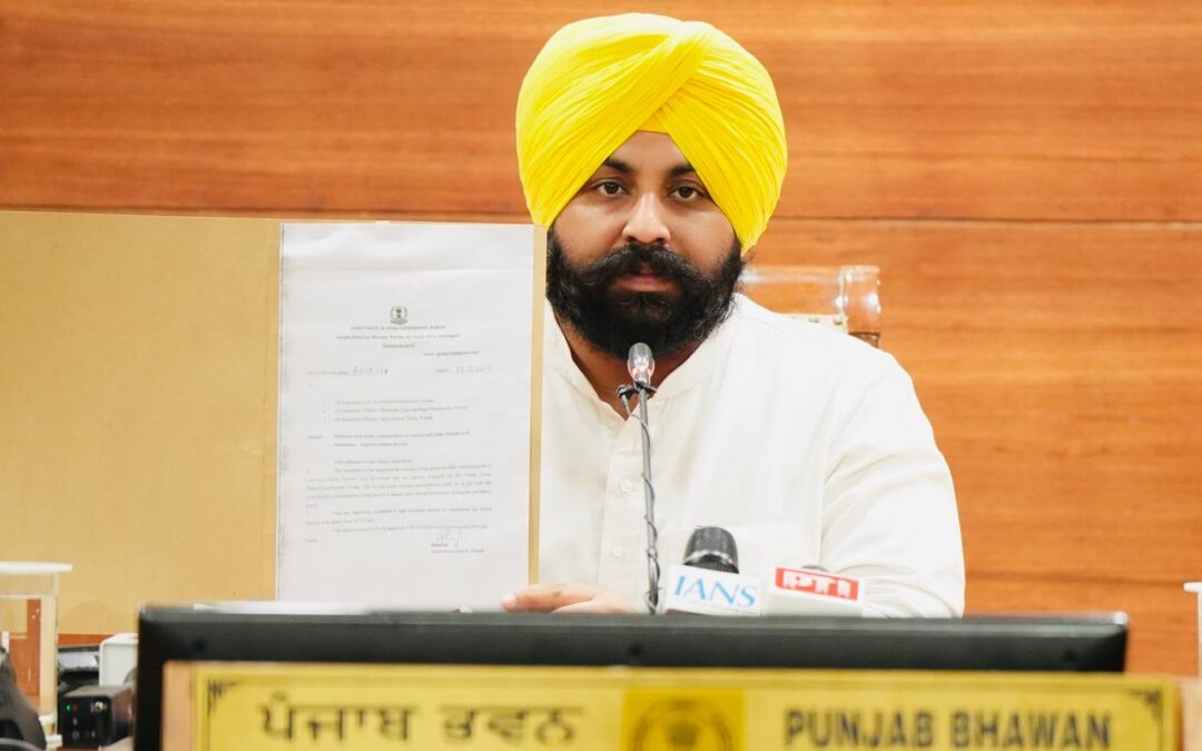ਭਗਵੰਤ ਮਾਨ ਸਰਕਾਰ ਨੇ ਠੇਕੇ ‘ਤੇ ਕੰਮ ਕਰਨ ਵਾਲੇ ਸਫ਼ਾਈ ਸੇਵਕਾਂ ਅਤੇ ਸੀਵਰਮੈਨਾਂ ਦਾ ਮਹੀਨਾਵਾਰ ਮਿਹਨਤਾਨਾ ਵਧਾ ਕੇ 20,500 ਰੁਪਏ ਕੀਤਾ: ਹਰਜੋਤ ਸਿੰਘ ਬੈਂਸ
