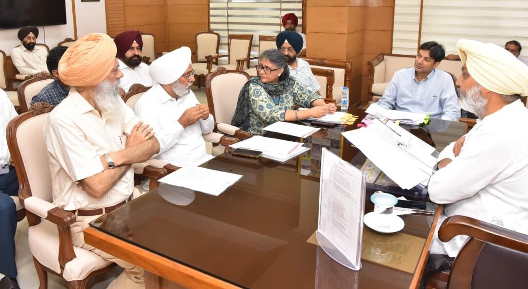 ਵਿੱਤ ਮੰਤਰੀ ਹਰਪਾਲ ਸਿੰਘ ਚੀਮਾ ਵੱਲੋਂ ਮੁੱਖ ਮੁੱਦਿਆਂ ਦੇ ਹੱਲ ਲਈ ਟਰਾਂਸਪੋਰਟ ਅਤੇ ਮੁਲਾਜ਼ਮ ਯੂਨੀਅਨਾਂ ਨਾਲ ਉੱਚ ਪੱਧਰੀ ਮੀਟਿੰਗਾਂ