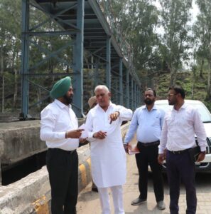 ਕਰੀਬ 50 ਕਰੋੜ ਰੁਪਏ ਨਾਲ ਮਾਧੋਪੁਰ ਹੈੱਡਵਰਕਸ ਦੇ 54 ਗੇਟਾਂ ਦਾ ਮਜ਼ਬੂਤੀਕਰਨ ਕਰਕੇ ਬਿਜਲਈ ਮੋਟਰਾਂ ਨਾਲ ਚਲਾਉਣਯੋਗ ਬਣਾਇਆ ਗਿਆ: ਬਰਿੰਦਰ ਕੁਮਾਰ ਗੋਇਲ