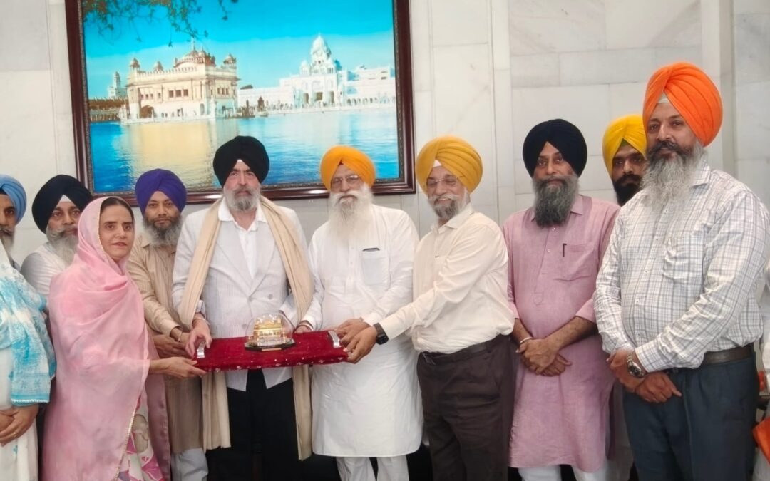 ਅਮਰੀਕਾ ਦੇ ਪ੍ਰਸਿੱਧ ਅਟਾਰਨੀ ਐਟ ਲਾਅ ਸ. ਜਸਪ੍ਰੀਤ ਸਿੰਘ ਪਰਿਵਾਰ ਸਮੇਤ ਸੱਚਖੰਡ ਸ੍ਰੀ ਹਰਿਮੰਦਰ ਸਾਹਿਬ ਵਿਖੇ ਹੋਏ ਨਤਮਸਤਕ