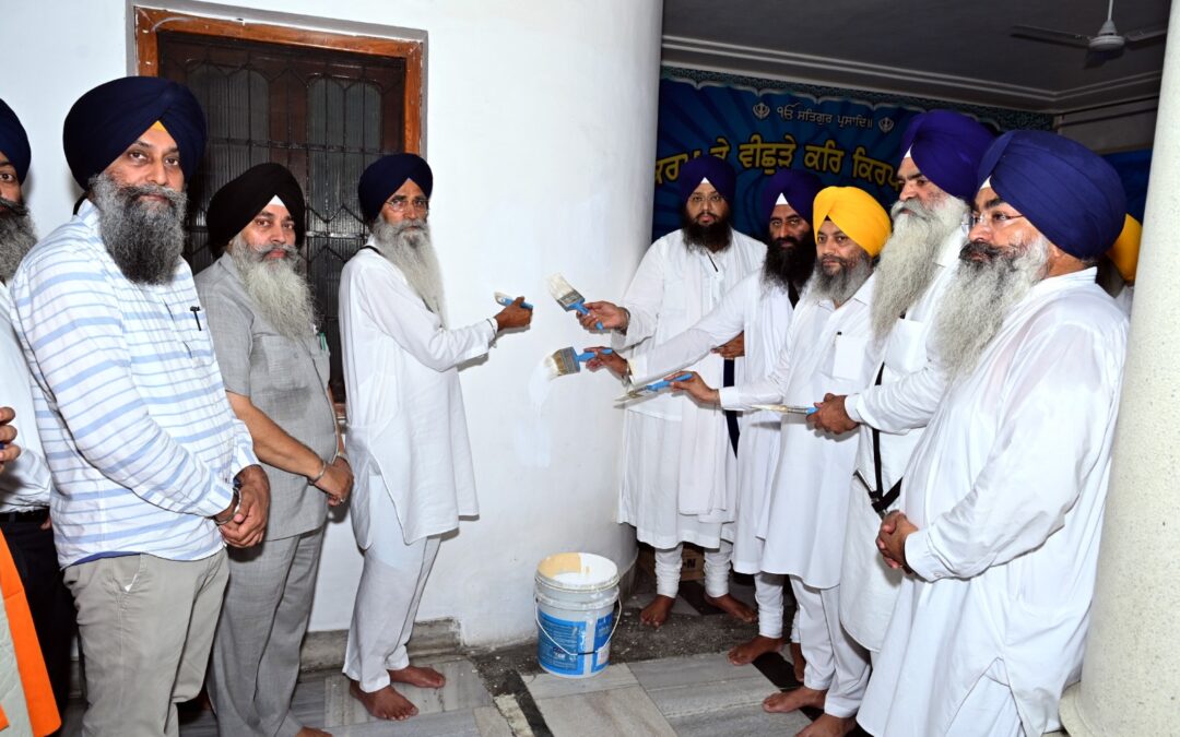 ਗੁਰਦੁਆਰਾ ਸ੍ਰੀ ਮੰਜੀ ਸਾਹਿਬ ਦੀਵਾਨ ਹਾਲ ਵਿਖੇ ਰੰਗ ਰੋਗਨ ਅਤੇ ਸ਼ਹੀਦ ਸਿੰਘਾਂ ਦੀ ਯਾਦ ’ਚ ਕਮਰਾ ਬਨਾਉਣ ਦੀ ਸੇਵਾ ਦੀ ਹੋਈ ਸ਼ੁਰੂਆਤ