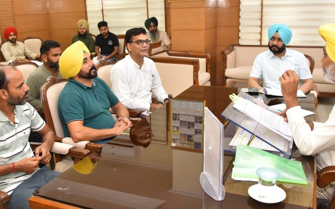 ਭਗਵੰਤ ਮਾਨ ਸਰਕਾਰ ਨੇ ਸਿੱਖਿਆ ਵਿਭਾਗ ਦੇ ਮੁਲਾਜ਼ਮਾਂ ਦੀਆਂ ਮੰਗਾਂ ਦੇ ਹੱਲ ਵਿੱਚ ਲਿਆਂਦੀ ਤੇਜ਼ੀ, ਵਿੱਤ ਮੰਤਰੀ ਹਰਪਾਲ ਸਿੰਘ ਚੀਮਾ ਵੱਲੋਂ 5 ਯੂਨੀਅਨਾਂ ਨਾਲ ਗੱਲਬਾਤ
