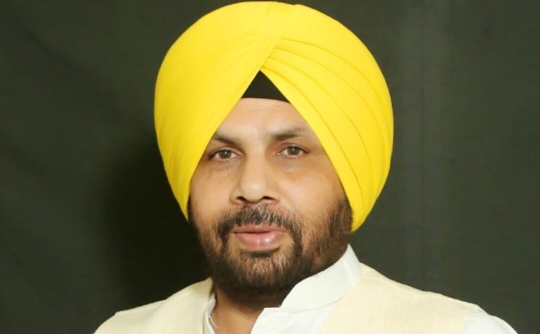 ਹਰਸਿਮਰਤ ਕੌਰ ਬਾਦਲ ਤੇ ਬਿਕਰਮ ਮਜੀਠੀਆ ਵੱਲੋਂ ਸੋਸ਼ਲ ਮੀਡੀਆ ‘ਤੇ ਸਾਂਝੀ ਕੀਤੀ ਗਈ ਵੀਡੀਓ ਨੂੰ ਮੰਤਰੀ ਹਰਭਜਨ ਨੇ ਦੱਸਿਆ ਭਰਮਾਊ ਪ੍ਰਚਾਰ