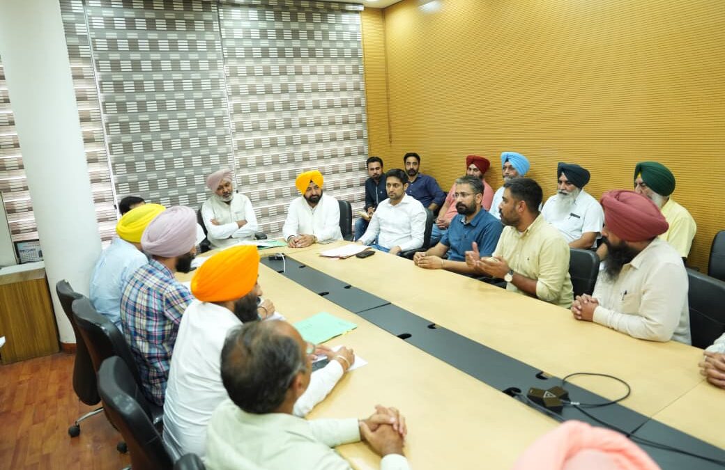 ਪੰਜਾਬ ਸਰਕਾਰ ਰੈਵੇਨਿਊ ਕਾਨੂੰਨਗੋ ਐਸੋਸੀਏਸ਼ਨ ਦੀਆਂ ਮੰਗਾਂ ਦੇ ਨਿਪਟਾਰੇ ਲਈ ਵਚਨਬੱਧ: ਹਰਪਾਲ ਸਿੰਘ ਚੀਮਾ