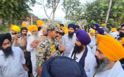 ਸ੍ਰੀ ਅਕਾਲ ਤਖ਼ਤ ਸਾਹਿਬ ਦੇ ਜਥੇਦਾਰ ਦੀ ਅਗਵਾਈ ਵਾਲੇ ਸਿੱਖ ਜਥੇ ਨੂੰ ਜ਼ੀਰੋ ਲਾਈਨ ਤੋਂ ਪਹਿਲਾਂ ਰੋਕਿਆ; ਸ੍ਰੀ ਕਰਤਾਰਪੁਰ ਸਾਹਿਬ ਲਾਂਘਾ ਛੇਤੀ ਖੋਲ੍ਹਣ ਲਈ ਕੀਤੀ ਅਰਦਾਸ