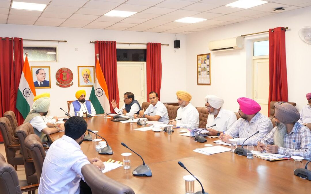 ਮੁੱਖ ਮੰਤਰੀ ਭਗਵੰਤ ਸਿੰਘ ਮਾਨ ਵੱਲੋਂ ਪਰਾਲੀ ਸਾੜਨ ਨੂੰ ਰੋਕਣ ਲਈ ਵਿਆਪਕ ਜਾਗਰੂਕਤਾ ਮੁਹਿੰਮ ਚਲਾਉਣ ਦਾ ਸੱਦਾ